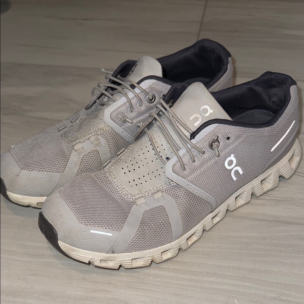 On Running Men's Gray Running Shoes